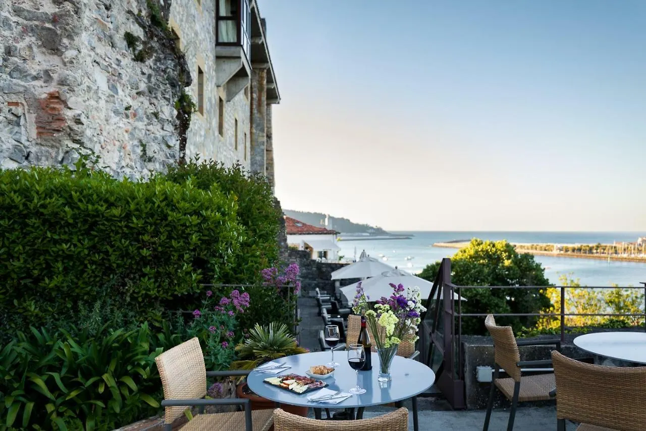 Parador De Hondarribia 4*,