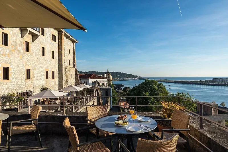 Parador De Hondarribia 4*,